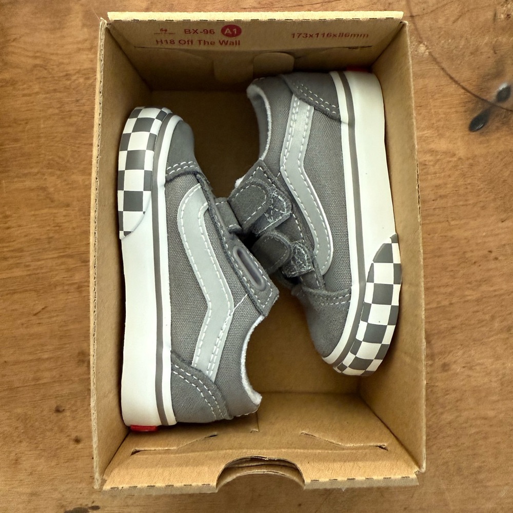 NWOT toddler old skool vans